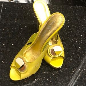 Vince V Camuto light green shoes